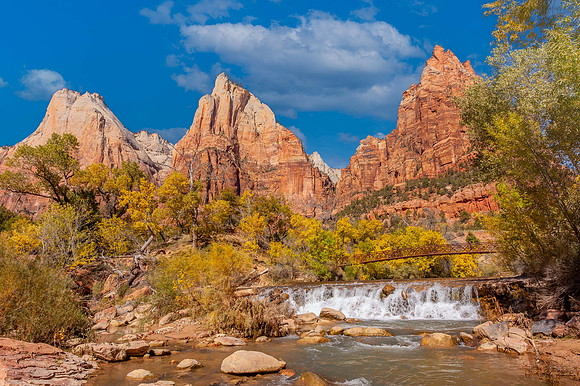Zion NP - Three Patriarchs at mid day